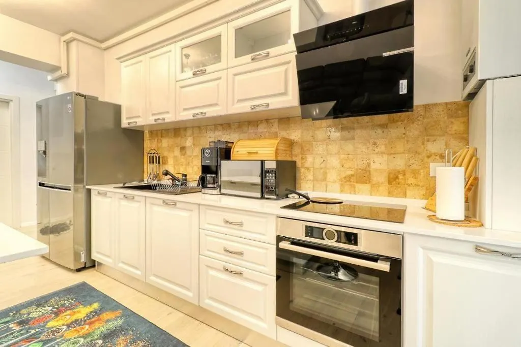 Luxurious 2 Bedroom Apartment In Herastrau Bucarest