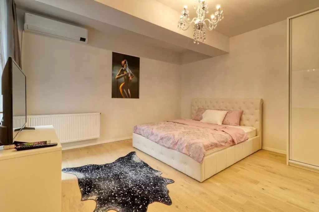 Luxurious 2 Bedroom Apartment In Herastrau Bucarest