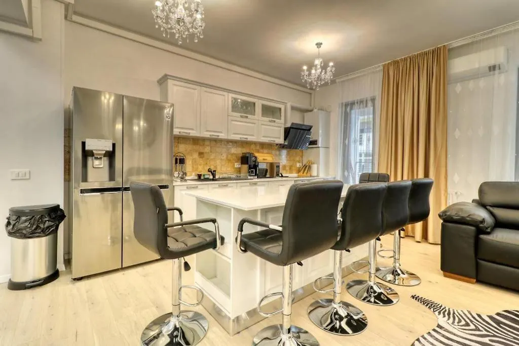 Luxurious 2 Bedroom Apartment In Herastrau Bucarest