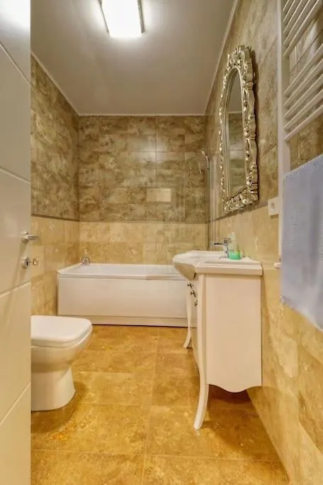 Luxurious 2 Bedroom Apartment In Herastrau Bucarest Roumanie