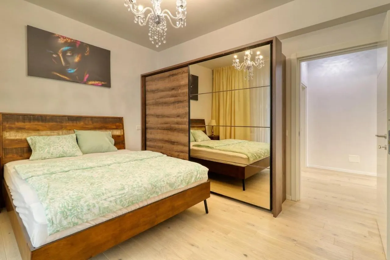 Luxurious 2 Bedroom Apartment In Herastrau Bucarest
