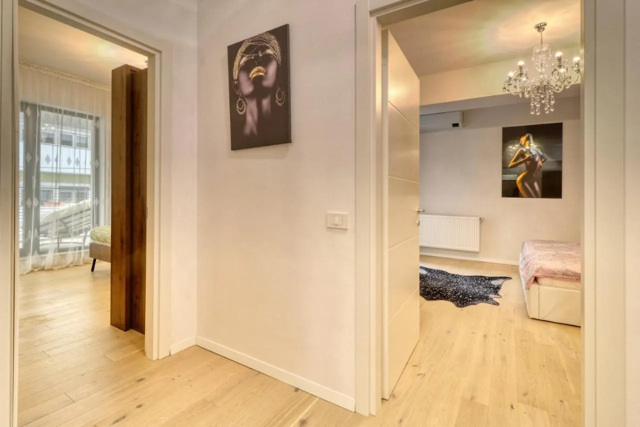 Luxurious 2 Bedroom Apartment In Herastrau Bucarest 0*,